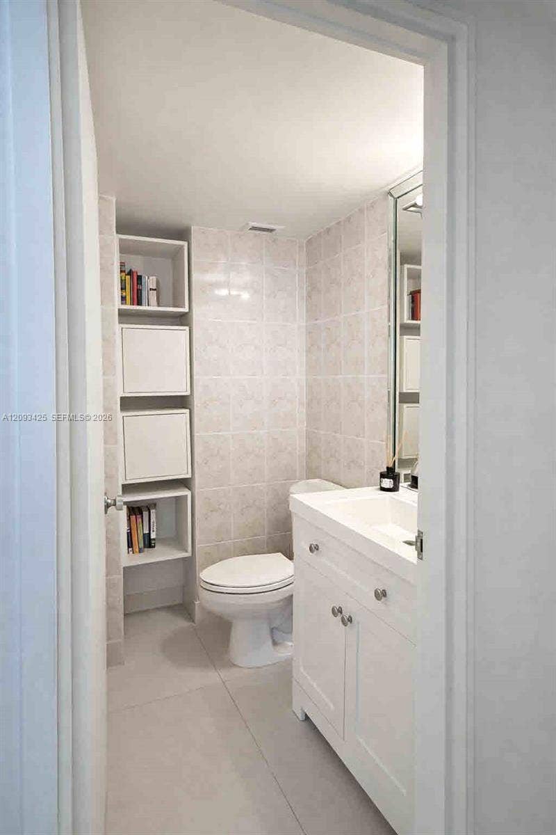 9225 Collins Avenue, #505, Surfside, Surfside, FL 33154 Guest Bathroom