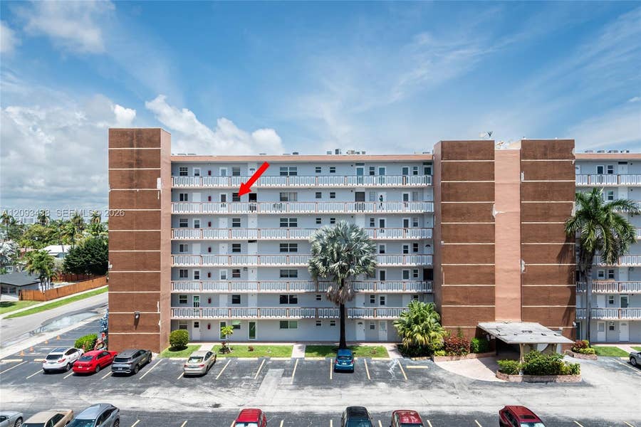 Property photo for 610 NE 12th Avenue, #602, Hallandale Beach, FL