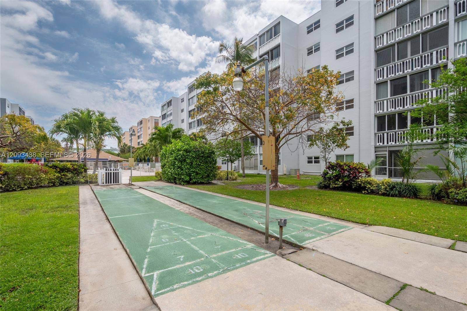 610 NE 12th Avenue, #602, Hallandale Beach, FL 33009 Photo 23