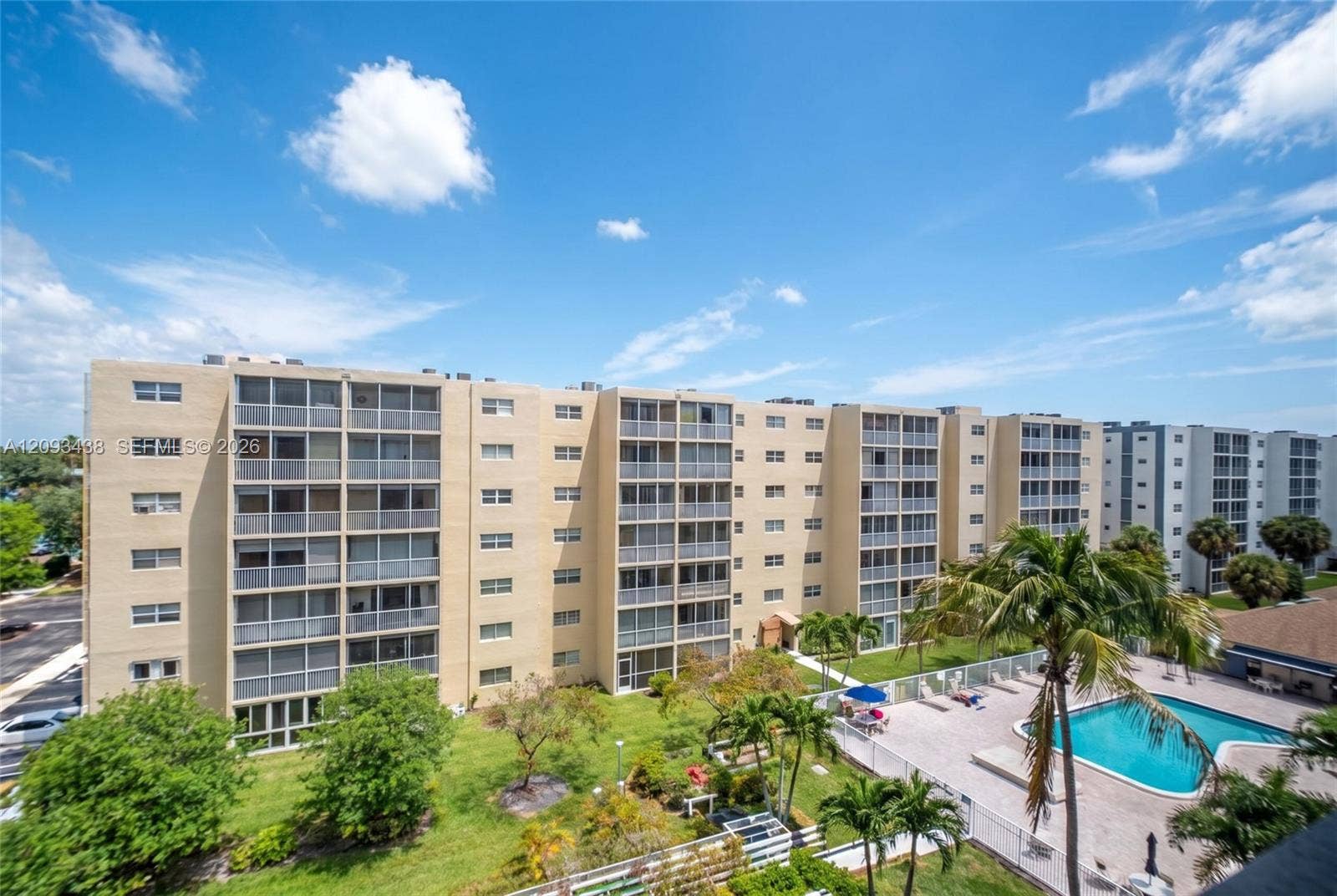 610 NE 12th Avenue, #602, Hallandale Beach, FL 33009 Photo 20