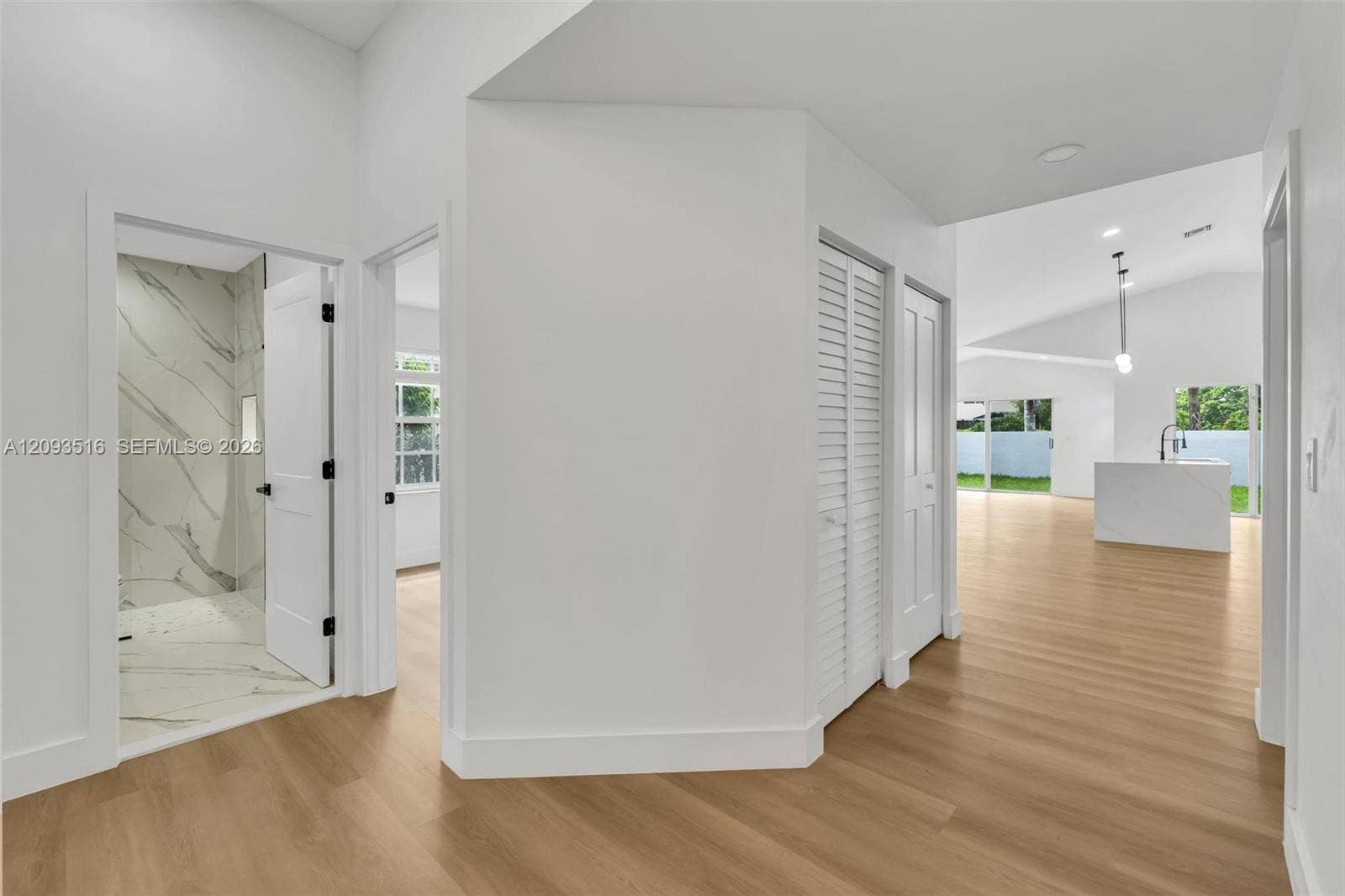 16 Gables Boulevard, Weston, FL 33326 Photo 5