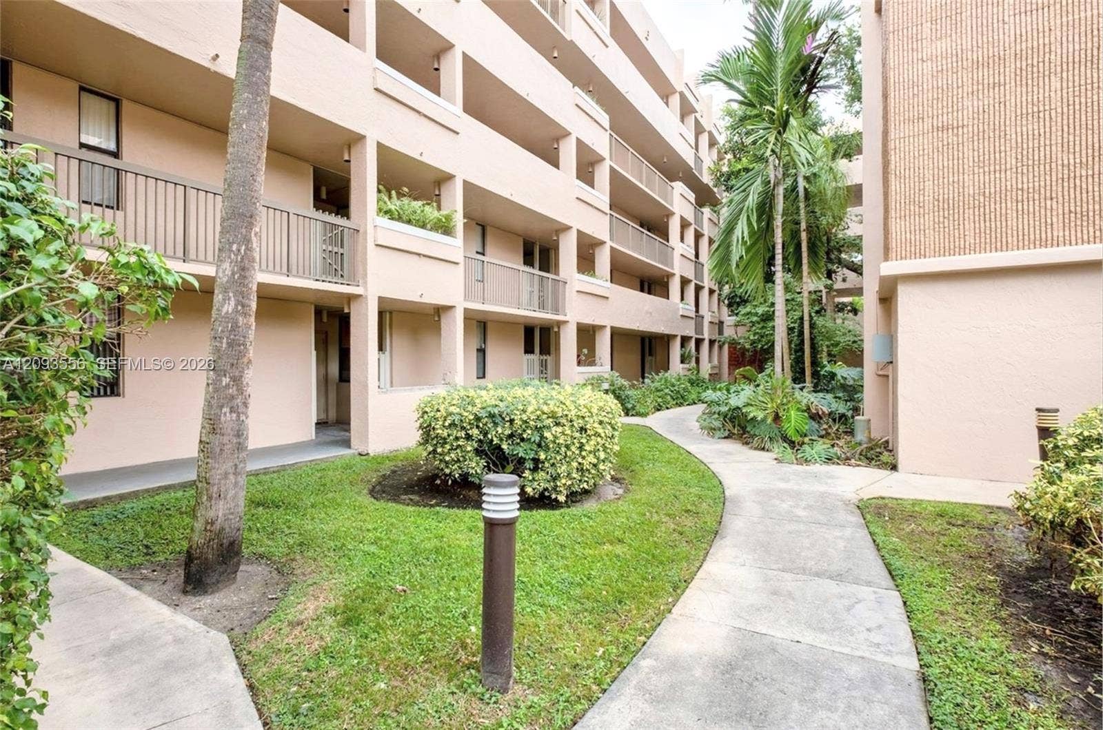 6800 Cypress Road, #401, Plantation, Plantation, FL 33317 Very well maintained community