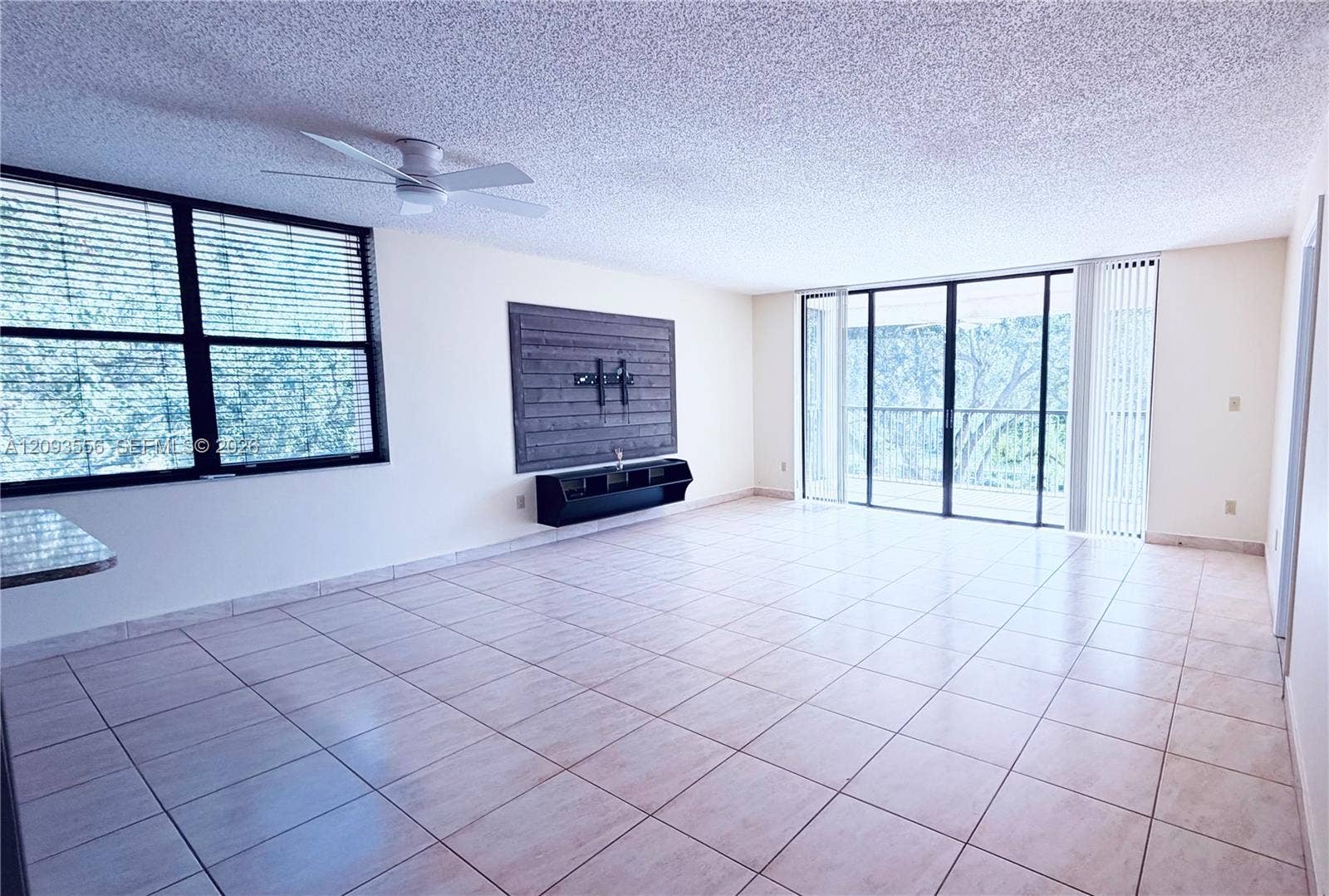 6800 Cypress Road, #401, Plantation, Plantation, FL 33317 Bright and direct access to balcony
