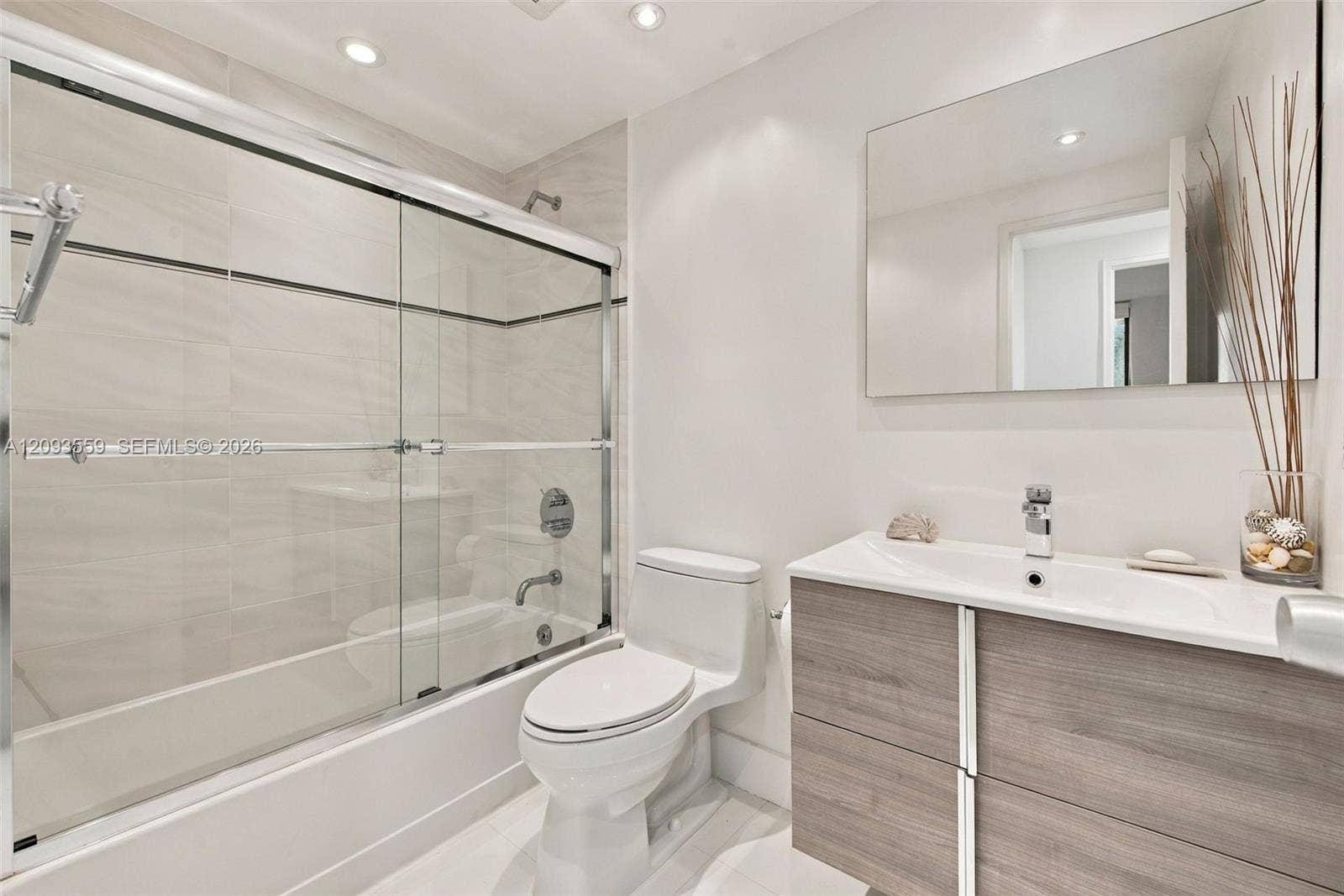 10185 Collins Avenue, #506, Bal Harbour, FL 33154 Photo 18
