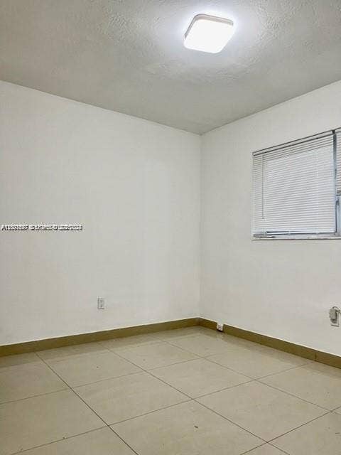 310 SW 10th Terrace, Hallandale Beach, FL 33009 Photo 9