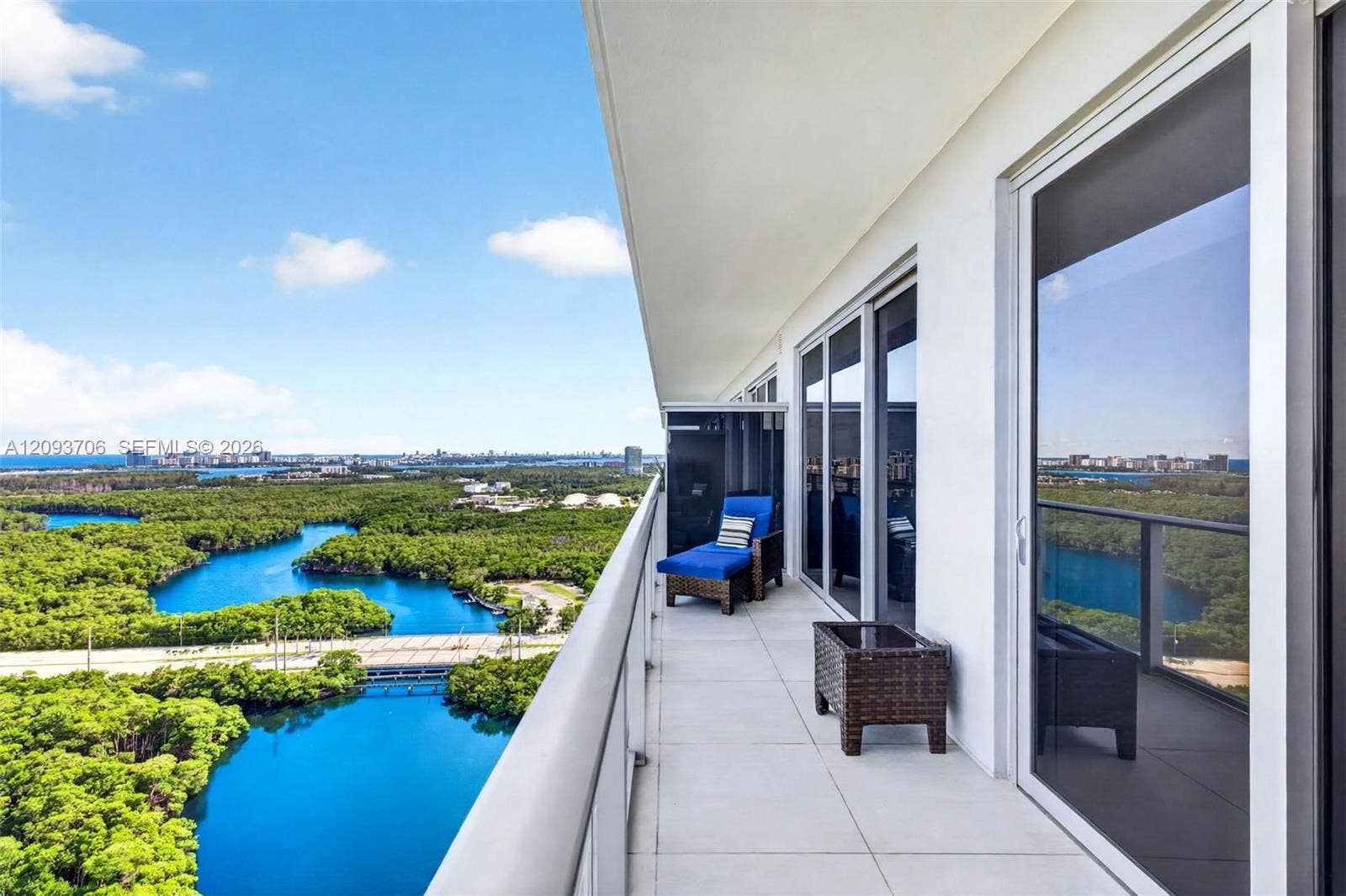 16385 Biscayne Boulevard, #LPH17, North Miami Beach, FL 33160 Photo 4