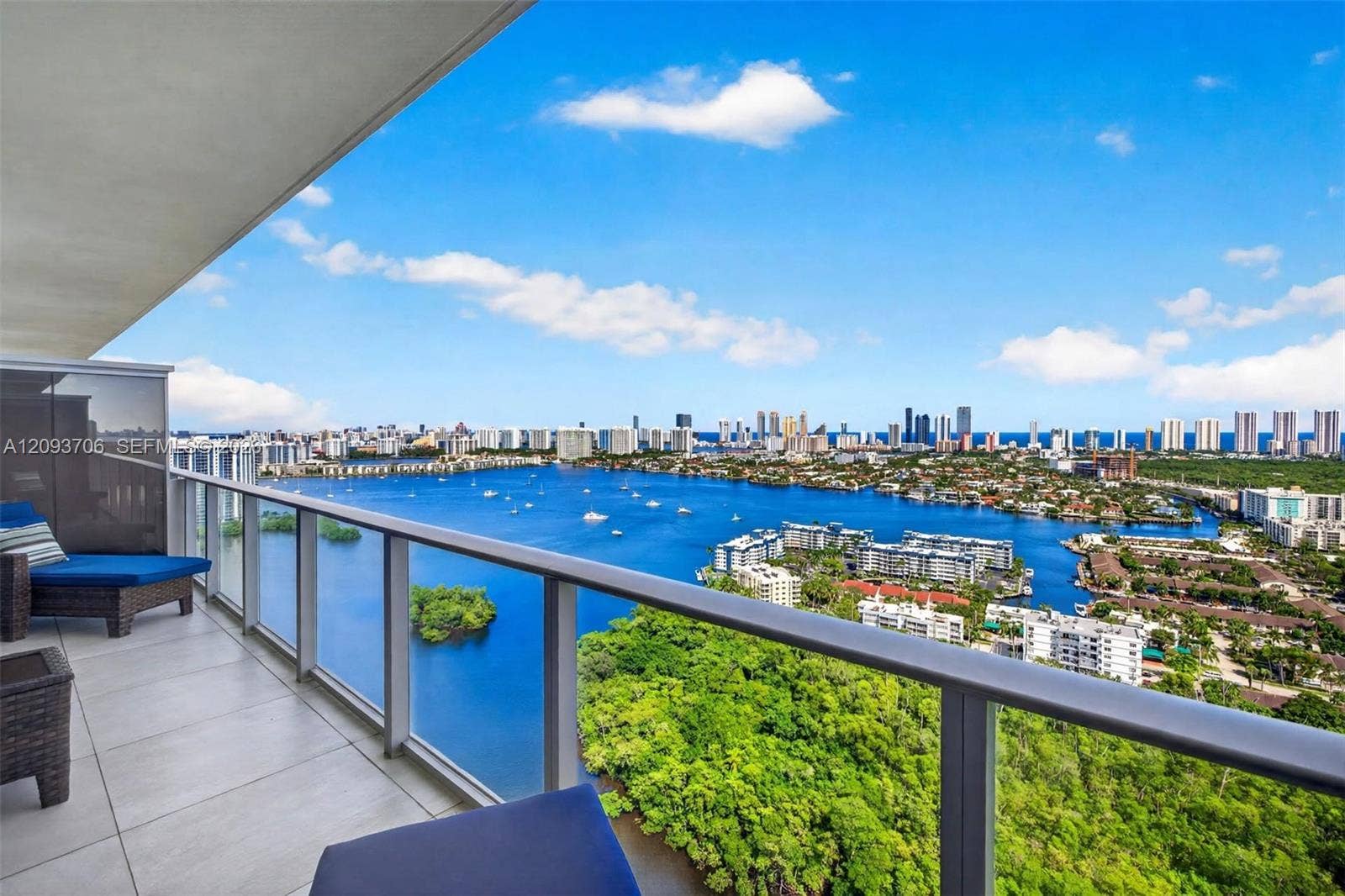 16385 Biscayne Boulevard, #LPH17, North Miami Beach, FL 33160 Photo 3