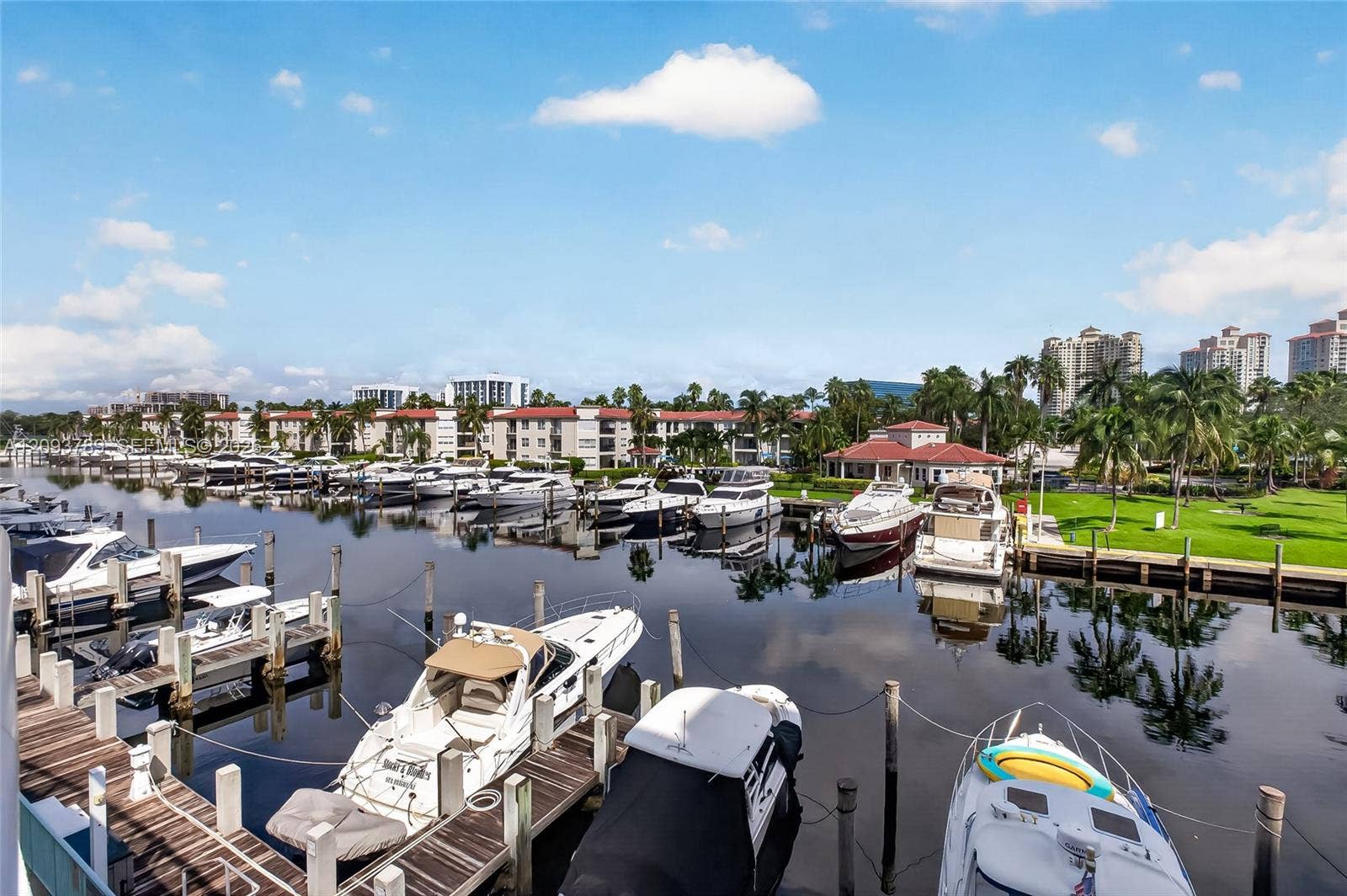 Aventura, FL 33180 Photo 14