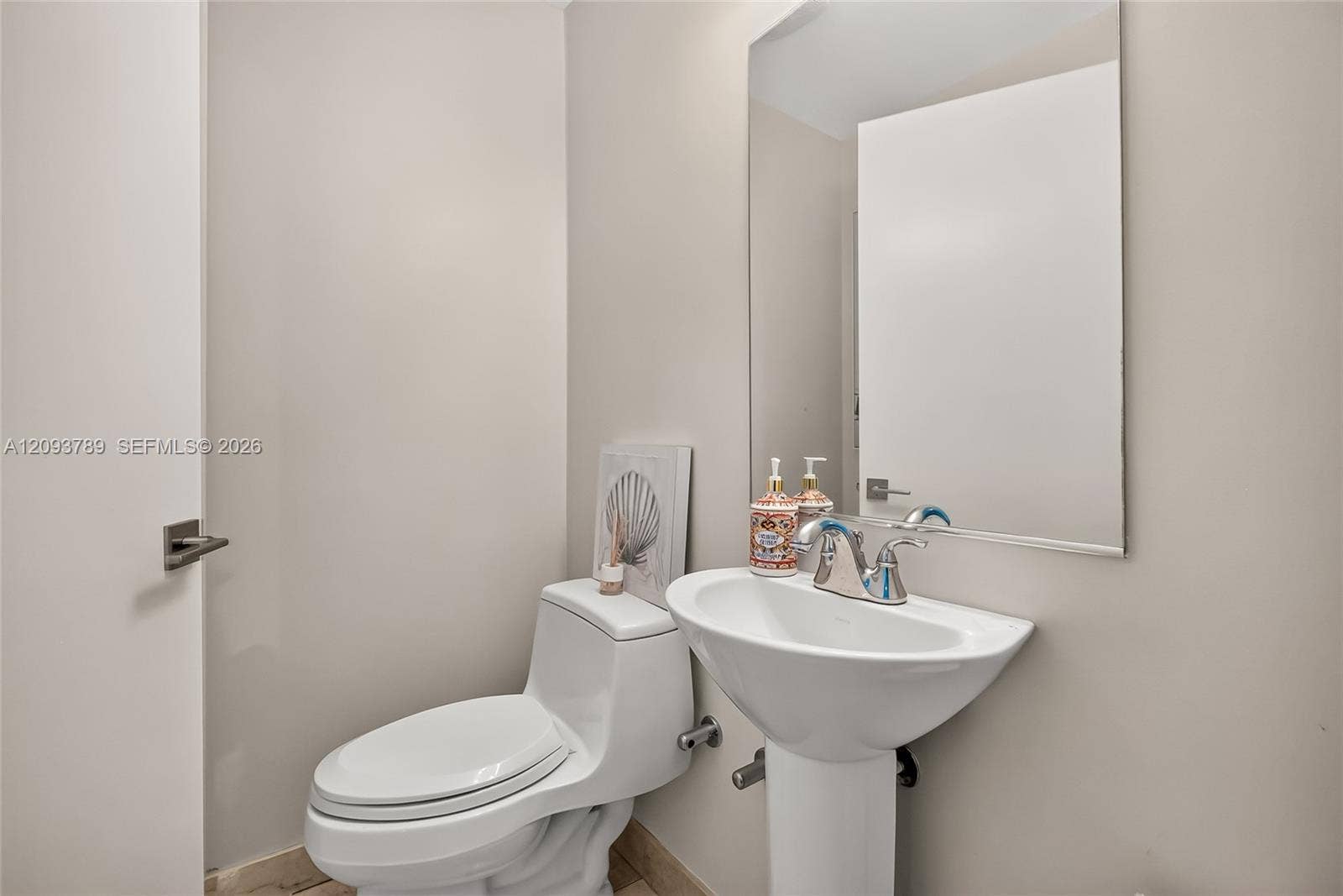 Aventura, FL 33180 Powder Room /Half Bath