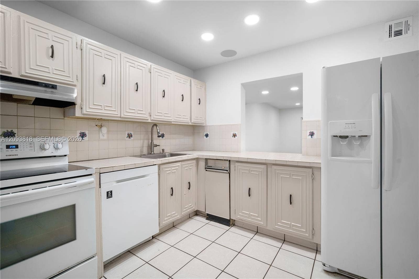 17086 NW 55th Avenue, Miami Gardens, FL 33055 Photo 10