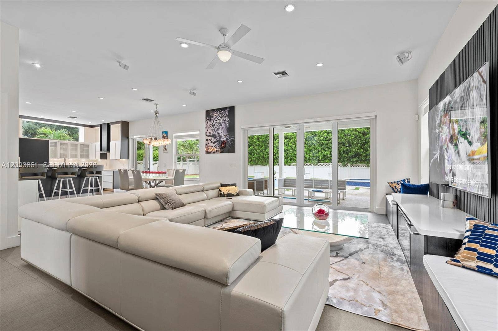 1254 NW 102nd Way, Coral Springs, FL 33071 LIVING ROOM