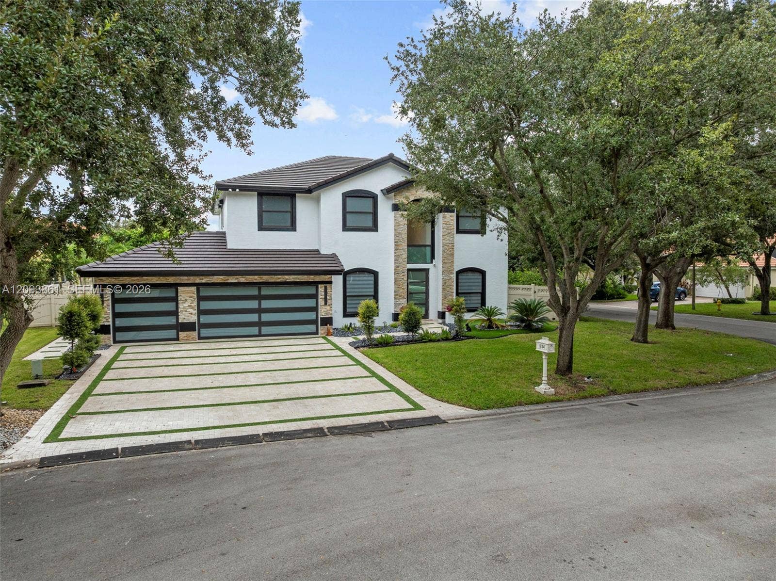 1254 NW 102nd Way, Coral Springs, FL 33071 FRONT OF STRUCTURE