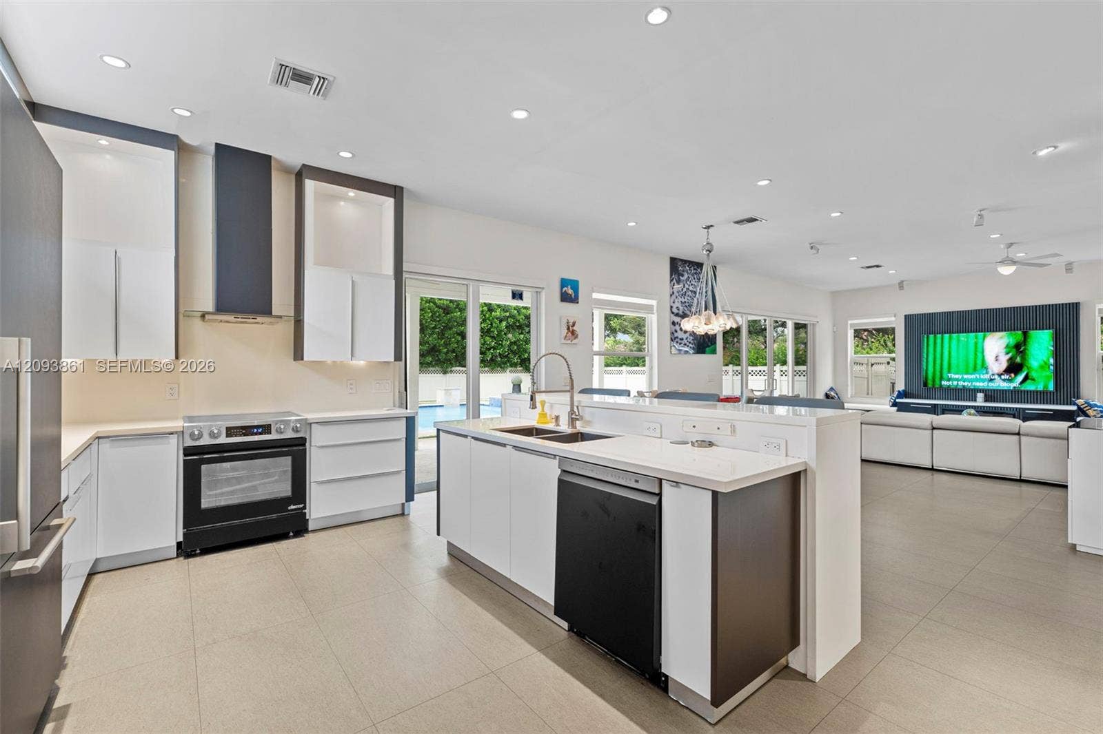 1254 NW 102nd Way, Coral Springs, FL 33071 KITCHEN