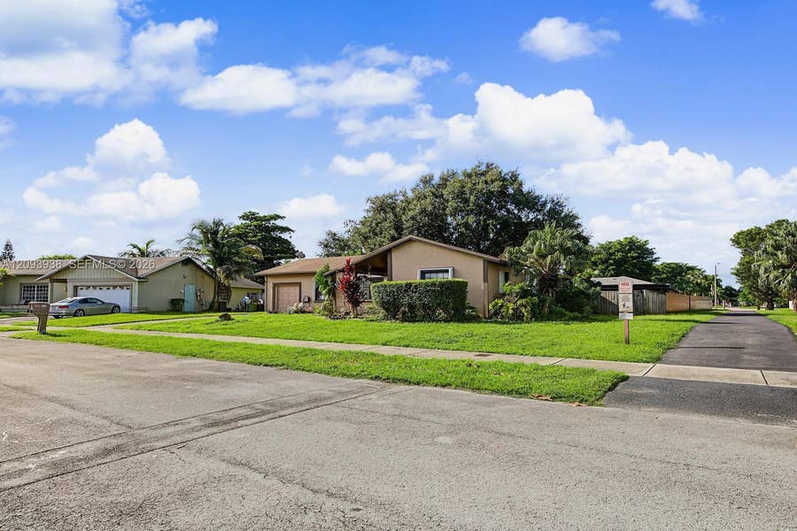 Property photo for 908 Cardinal Place, Homestead, FL