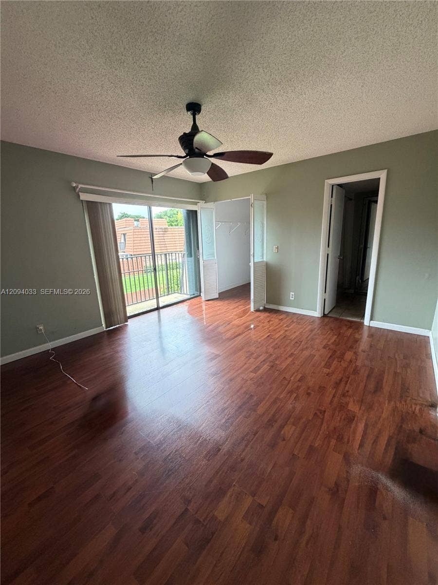 2564 Lakeview Court, Cooper City, FL 33026 1