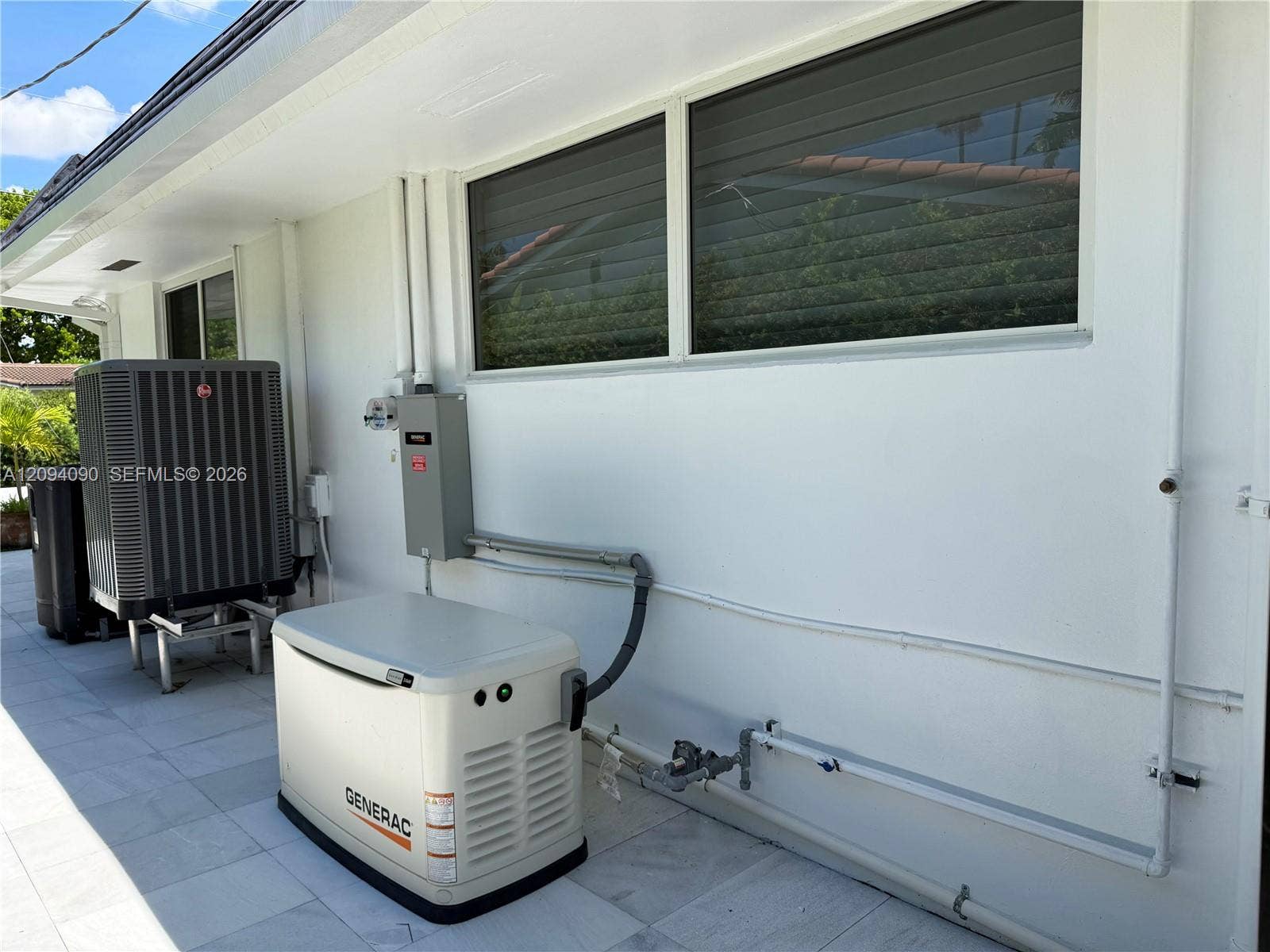 2215 NE 204th Street, Miami, FL 33180 New generator