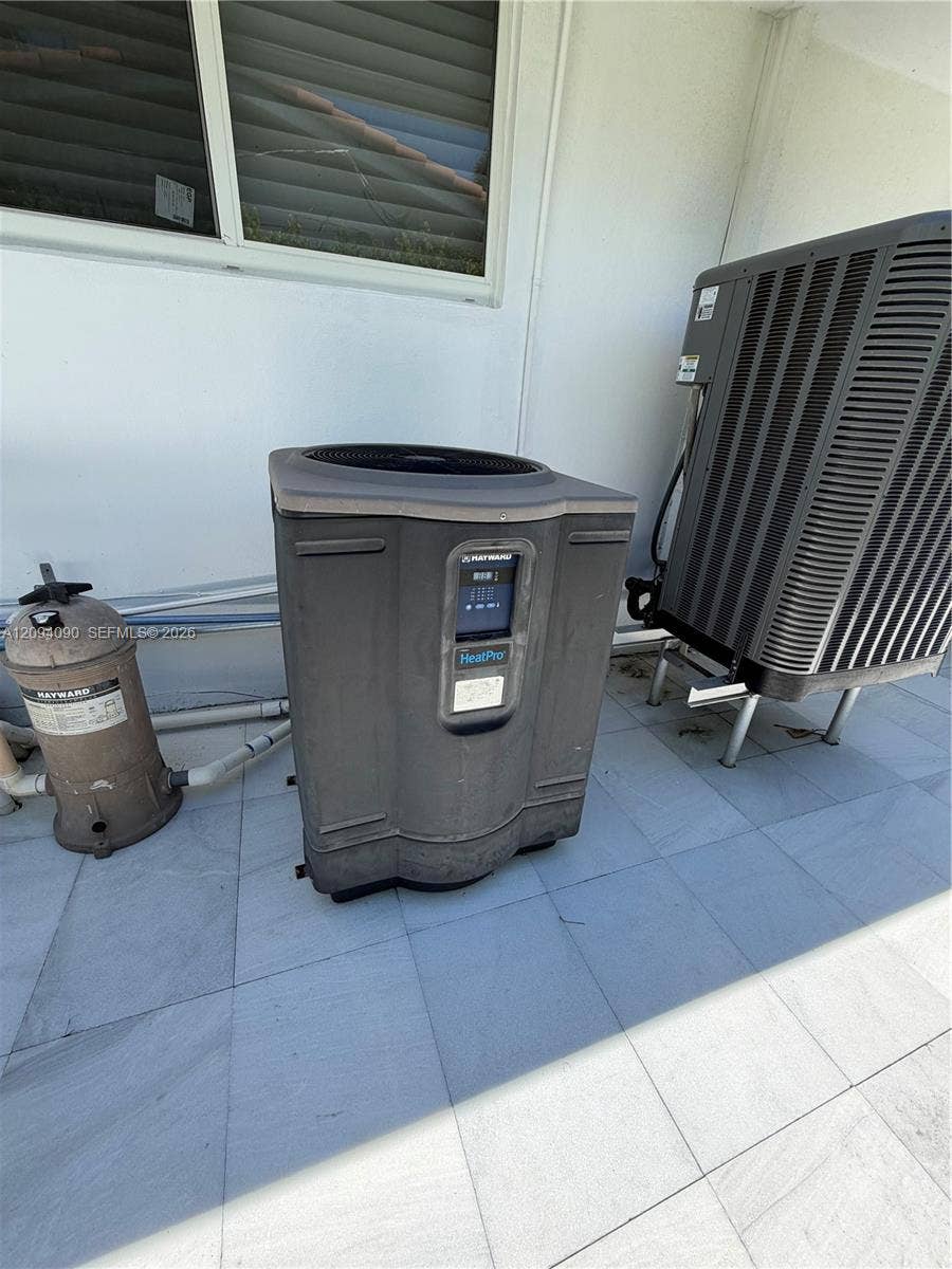 2215 NE 204th Street, Miami, FL 33180 New pool Heter