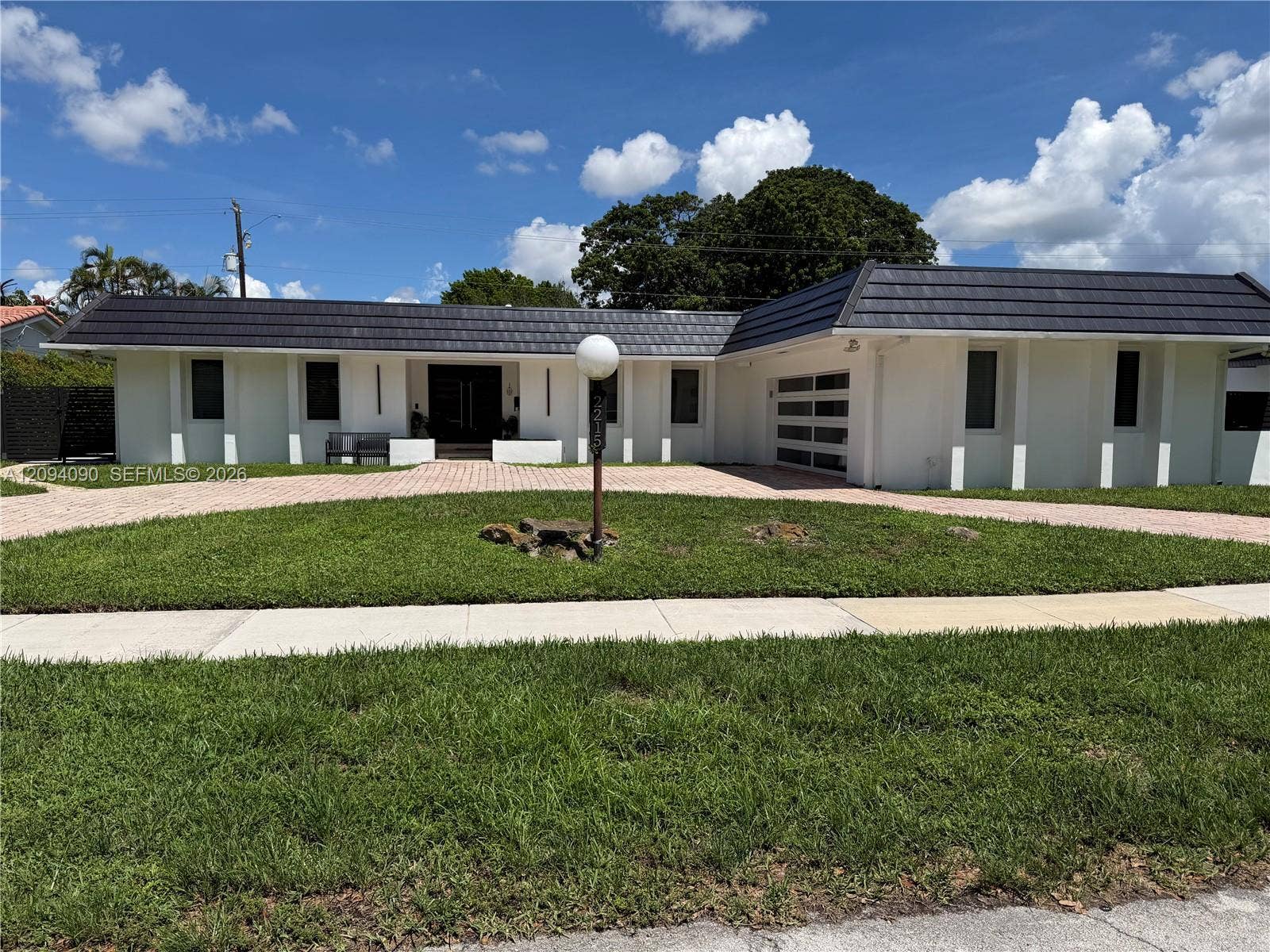 2215 NE 204th Street, Miami, FL 33180 Photo 2