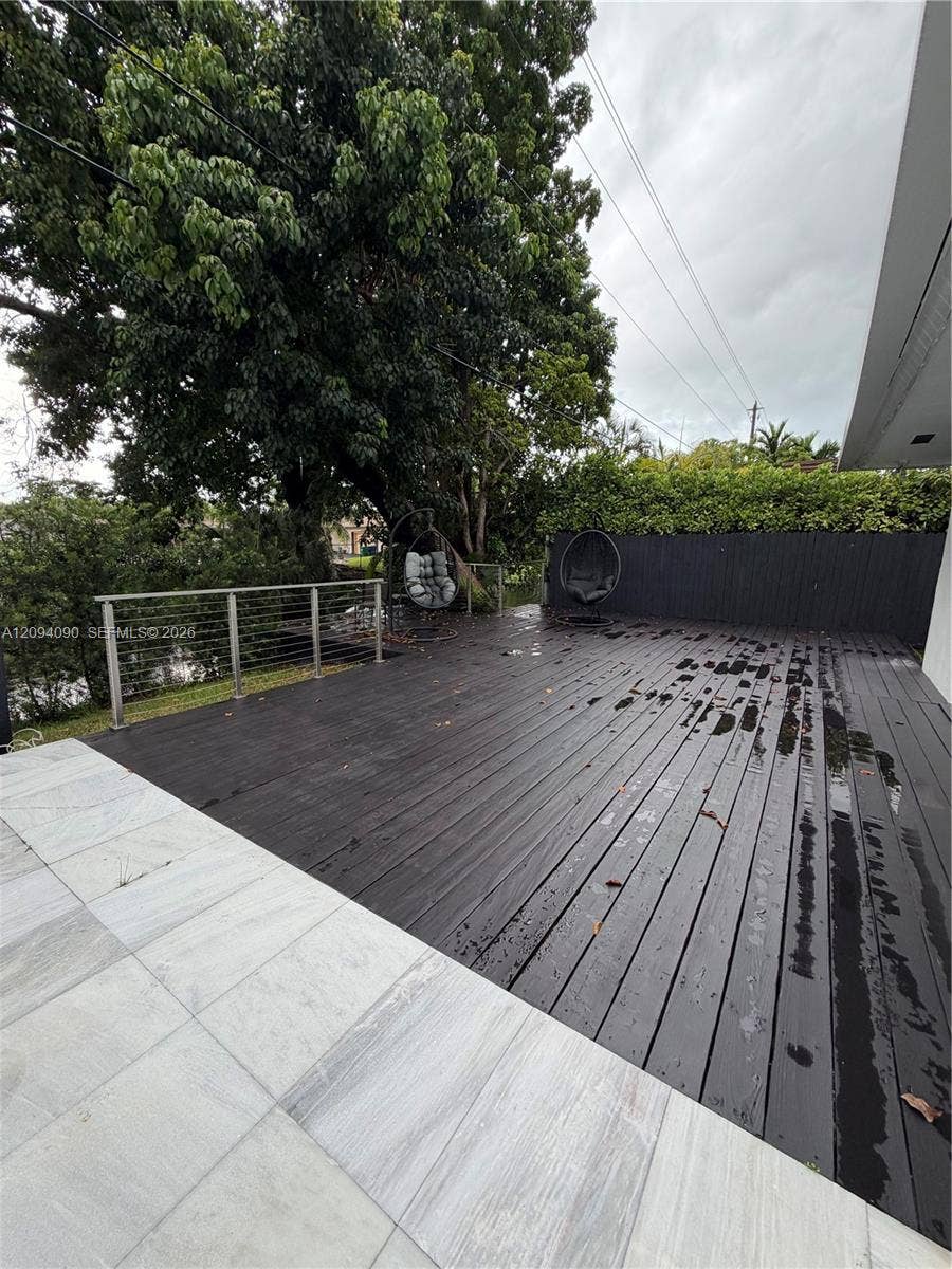 2215 NE 204th Street, Miami, FL 33180 Photo 16