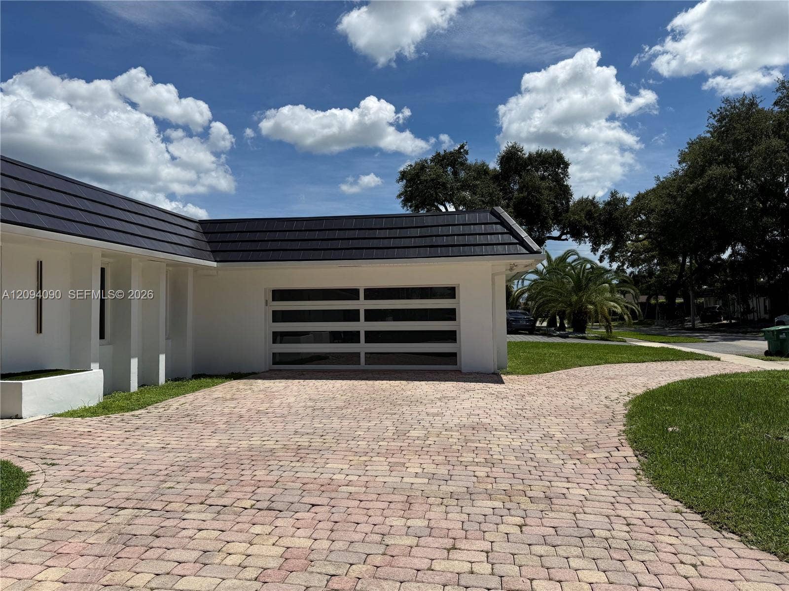 2215 NE 204th Street, Miami, FL 33180 Photo 3