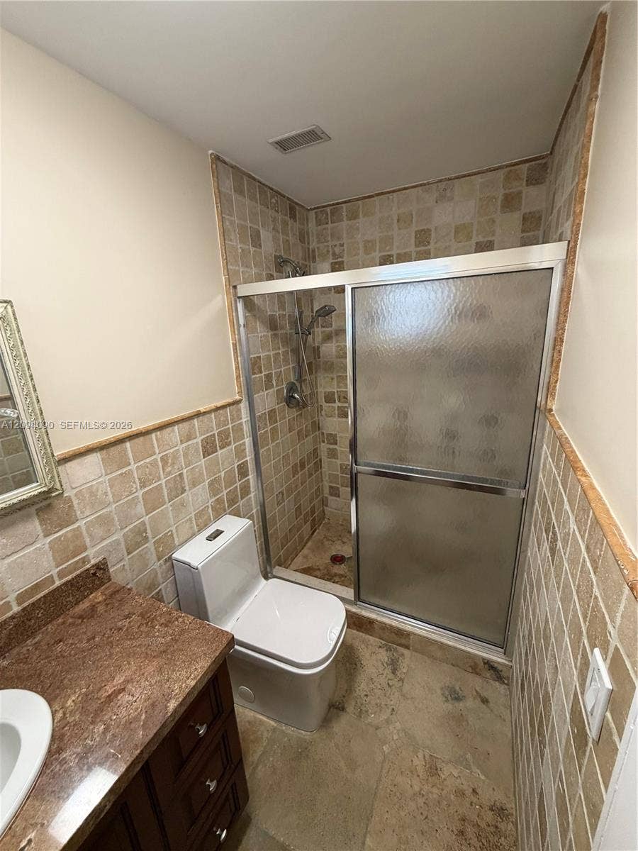 2215 NE 204th Street, Miami, FL 33180 Photo 62