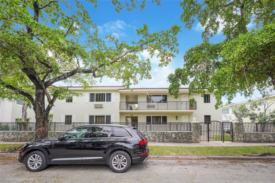 Property photo for 35 Antilla Avenue, #2, Coral Gables, FL