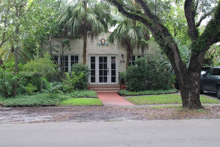 Property photo for 613 Navarre Avenue, Coral Gables, FL