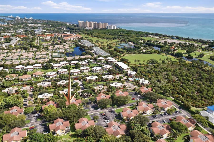 Property photo for 146 Seabreeze Circle, Jupiter, FL