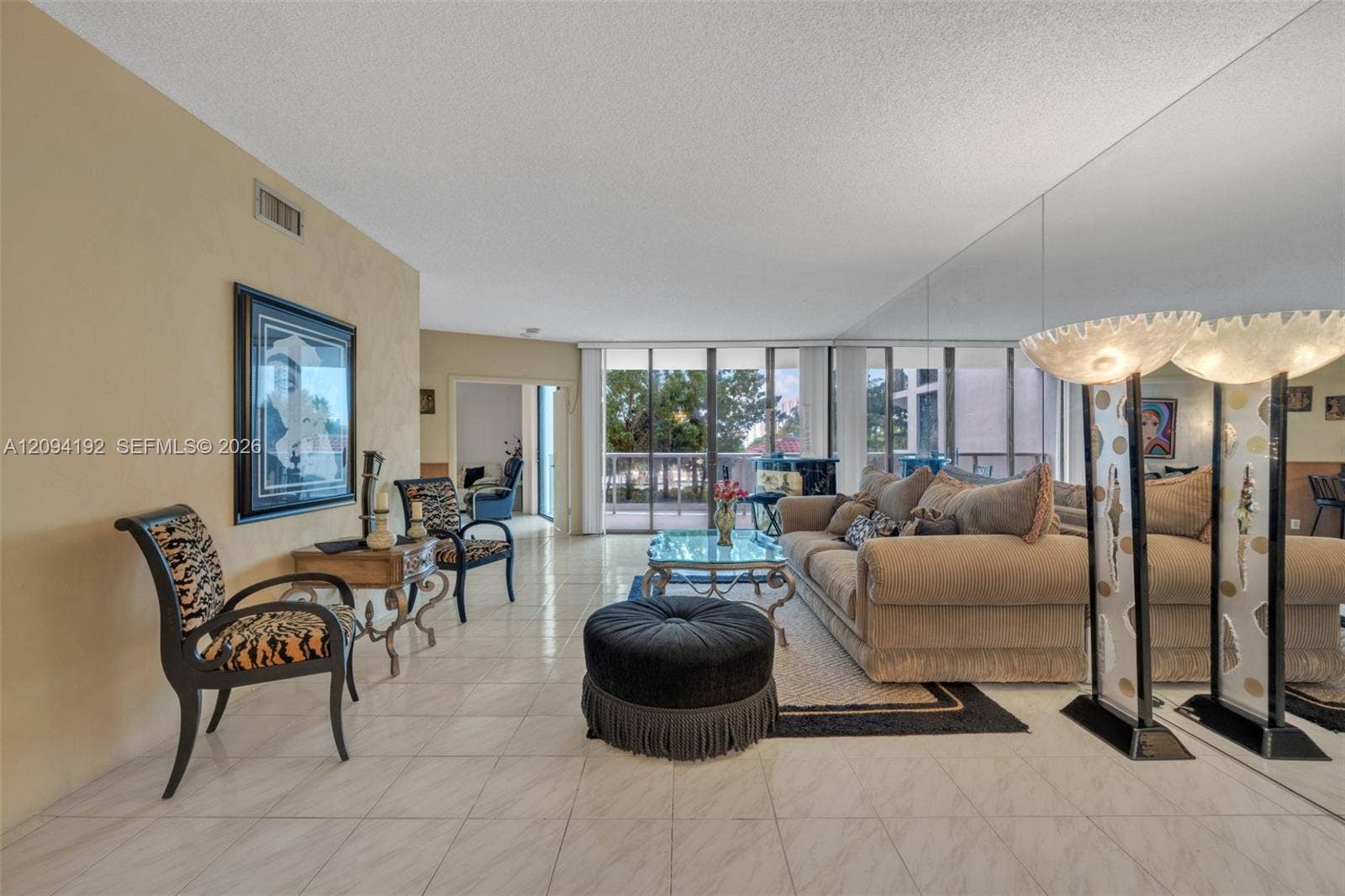 20281 E Country Club Drive, #305, Aventura, FL 33180 Photo 2