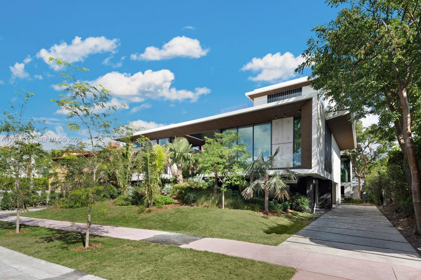217 E Rivo Alto Drive, Miami Beach, FL 33139 Photo 8