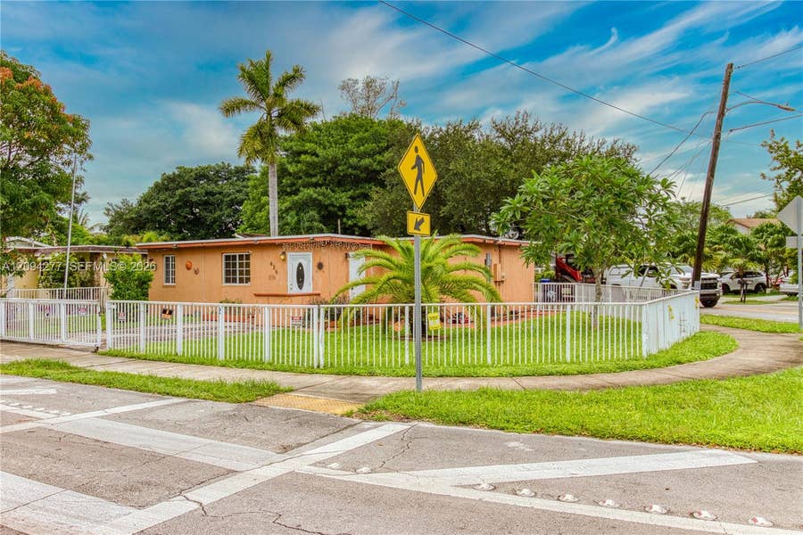 Property photo for 625 Columbus Parkway, Hollywood, FL