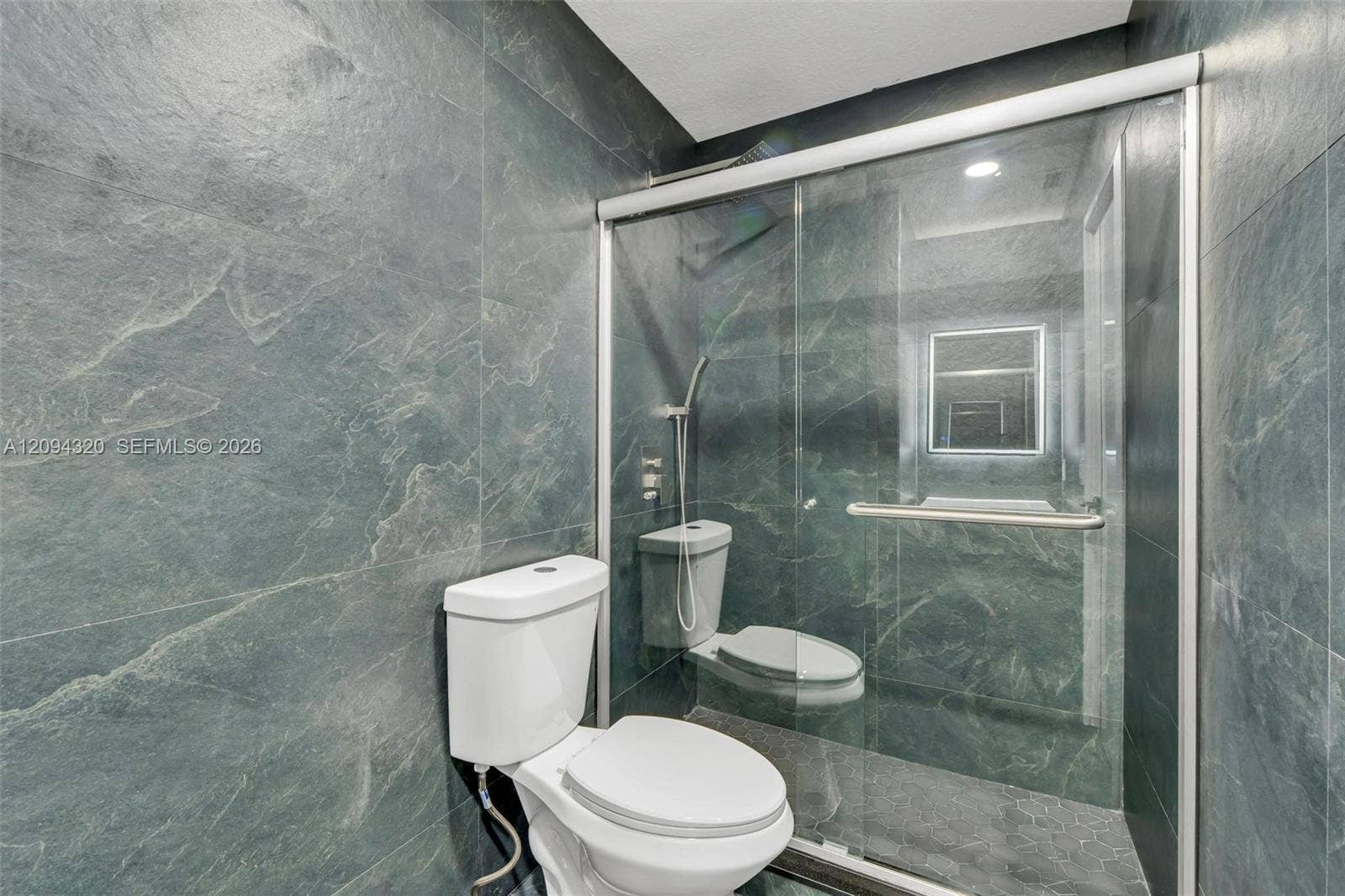 Photo 26