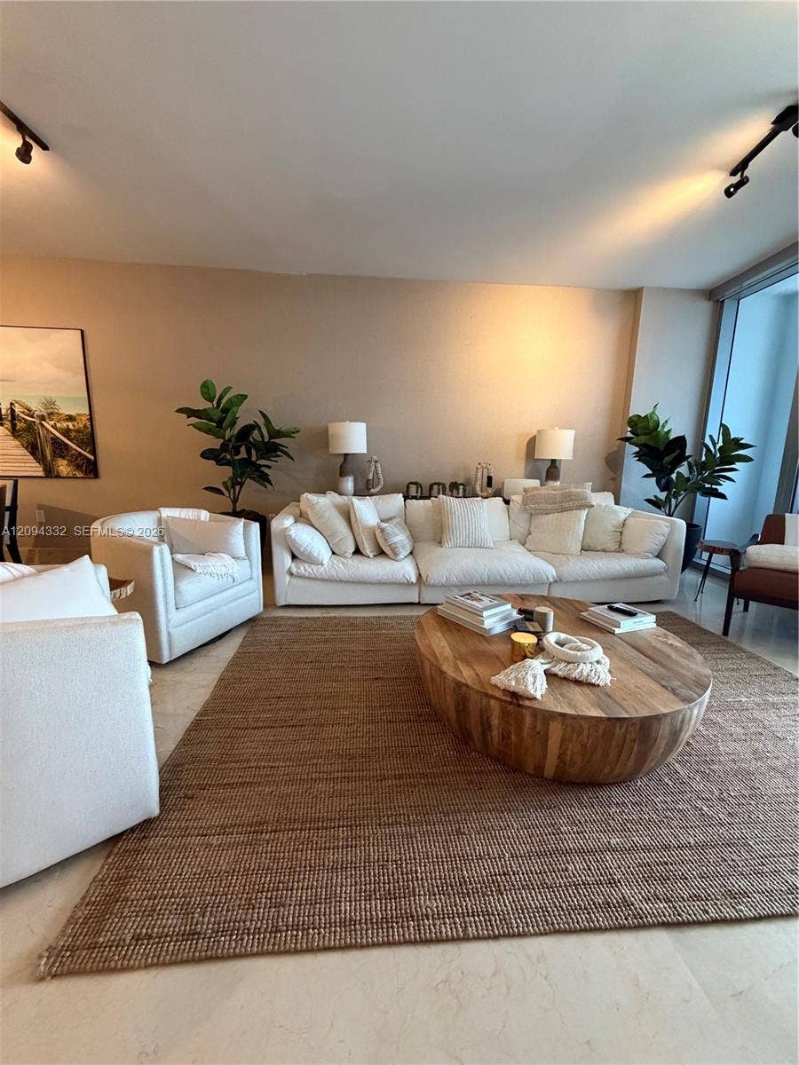 17121 Collins Avenue, #904, Sunny Isles Beach, Sunny Isles Beach, FL 33160 Photo 4