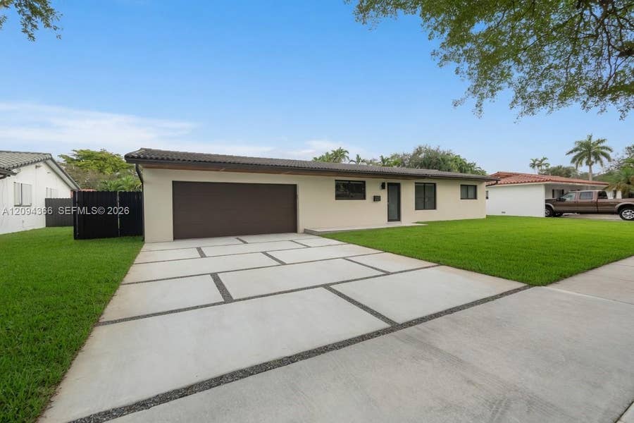 Property photo for 14515 Mahogany Court, Miami Lakes, FL