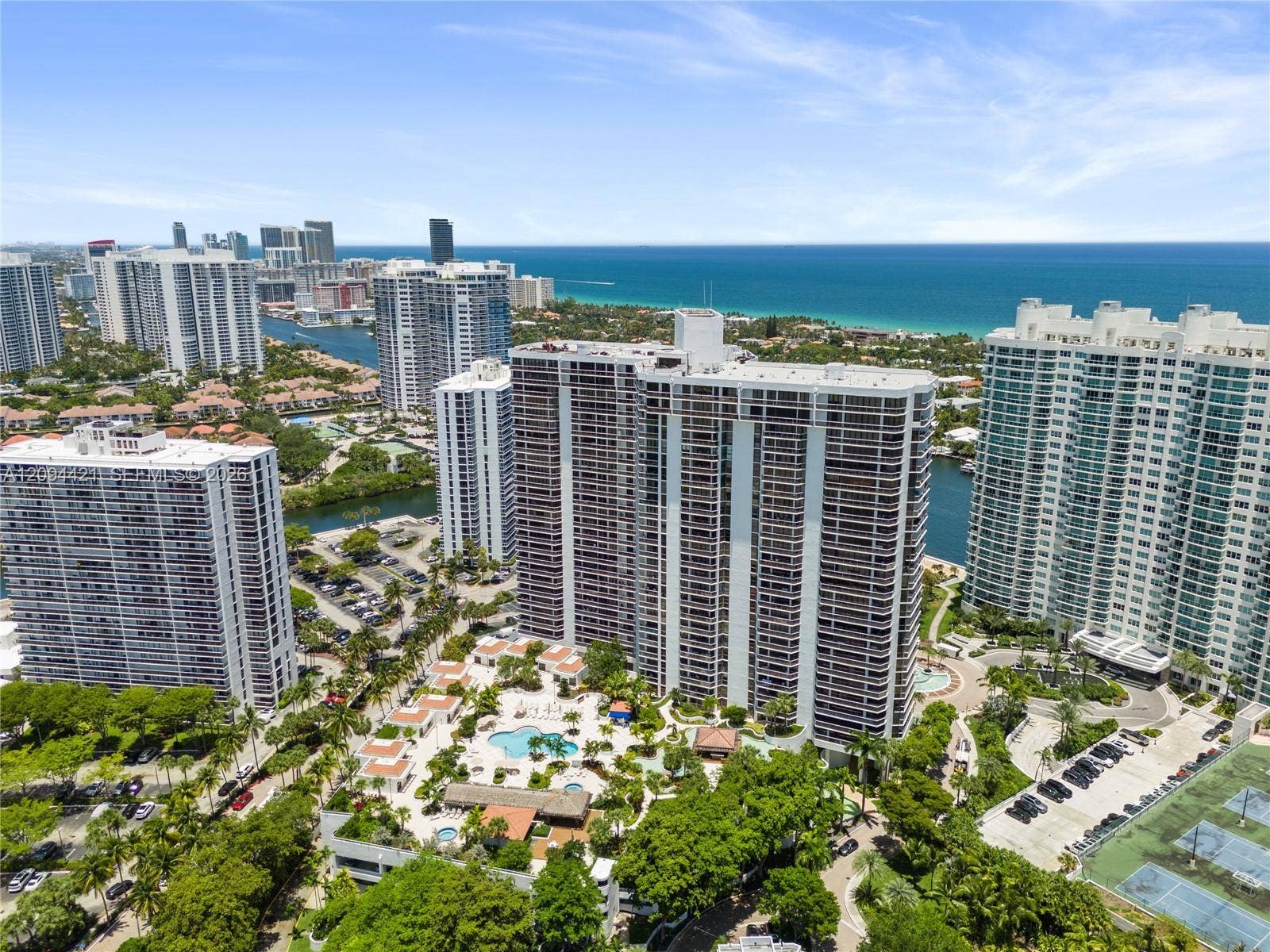 20281 E Country Club Drive, #403, Aventura, FL 33180 Photo 48