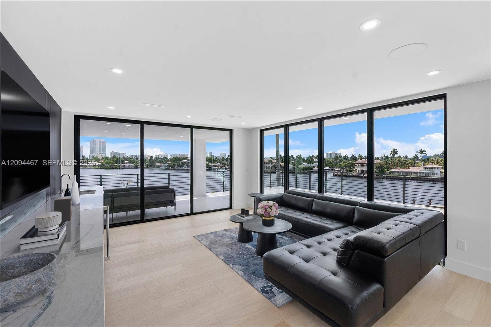 Third floor lounge