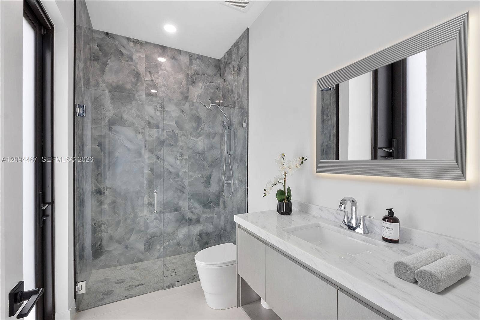 First floor Cabana Bath-mirror is virtually staged