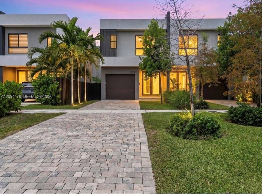 Property photo for 307 SW 10th Street, Fort Lauderdale, FL