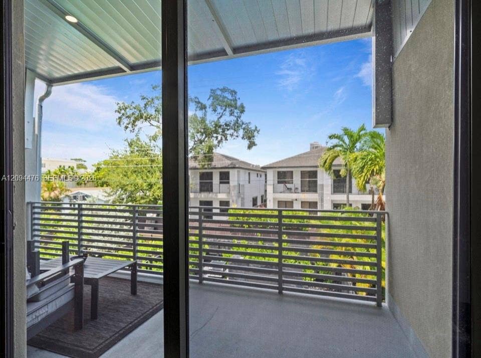 307 SW 10th Street, Fort Lauderdale, FL 33315 Photo 28
