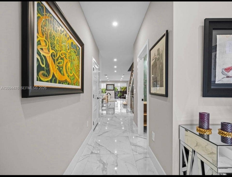 307 SW 10th Street, Fort Lauderdale, FL 33315 Photo 2