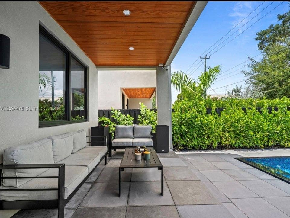 307 SW 10th Street, Fort Lauderdale, FL 33315 Photo 17