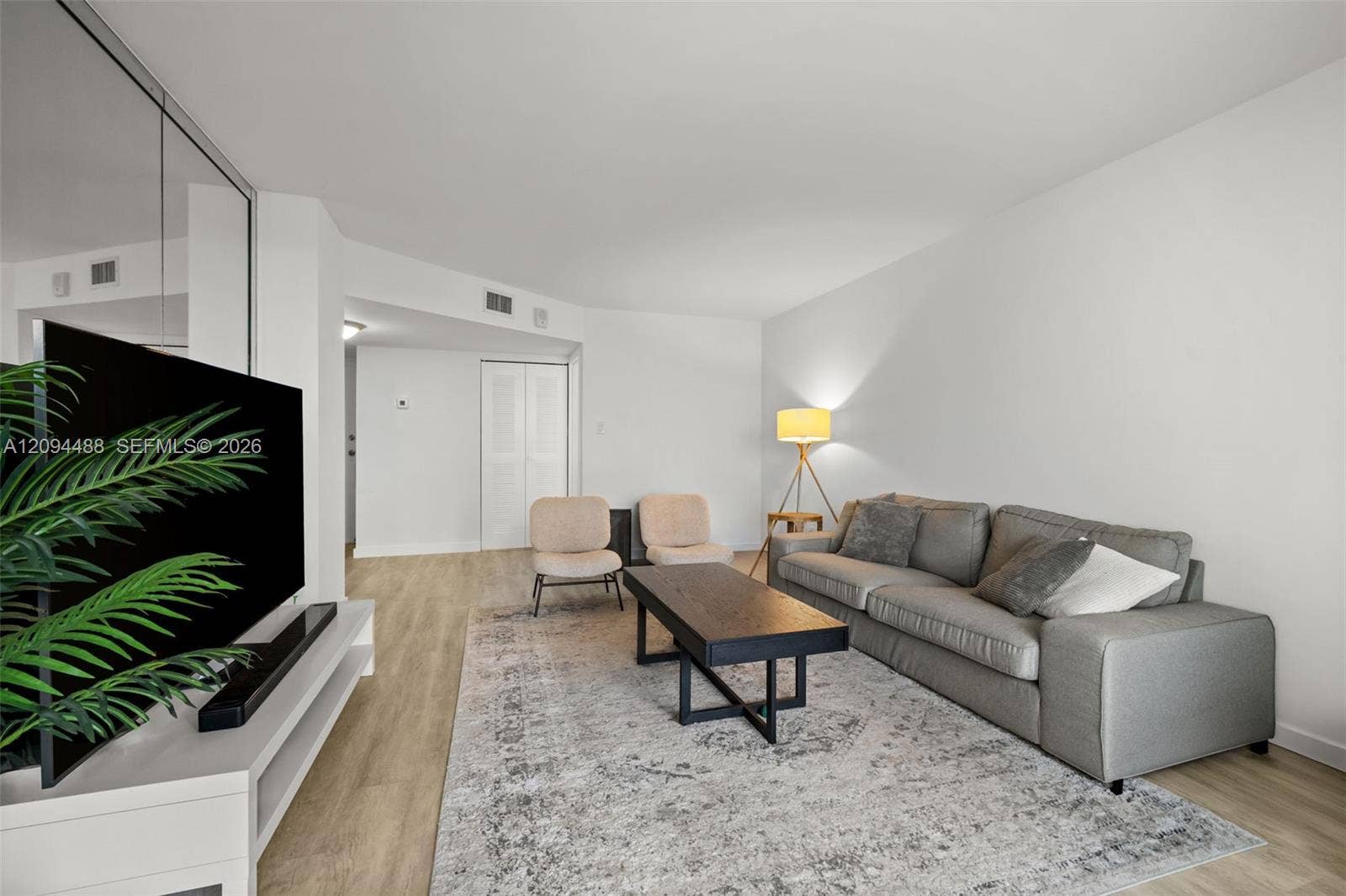 16565 NE 26th Avenue, #4D, North Miami Beach, FL 33160 Photo 3