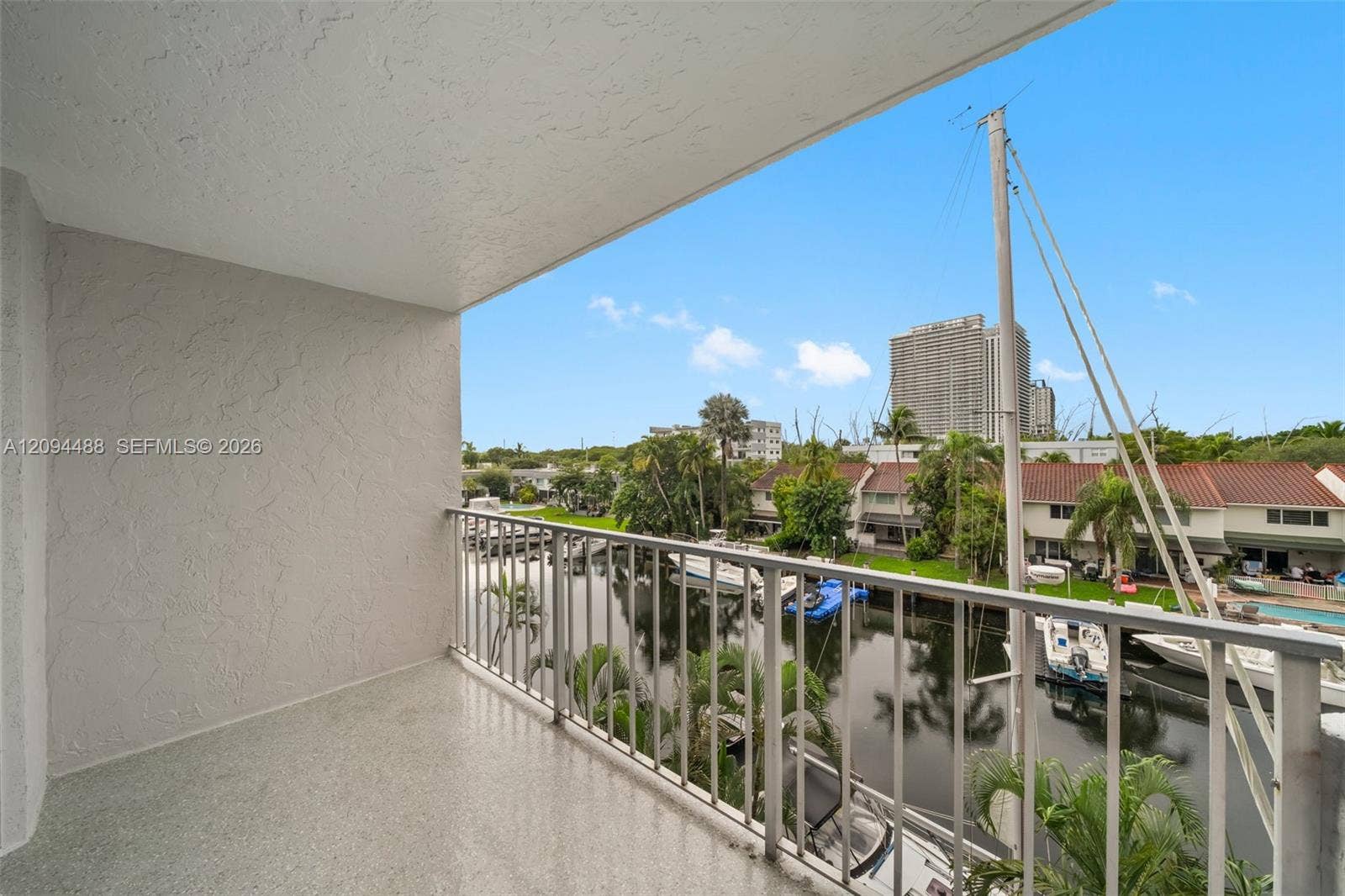 16565 NE 26th Avenue, #4D, North Miami Beach, FL 33160 Photo 16