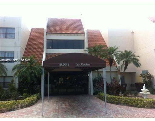 Property photo for 100 Lakeview Drive, #106, Weston, FL