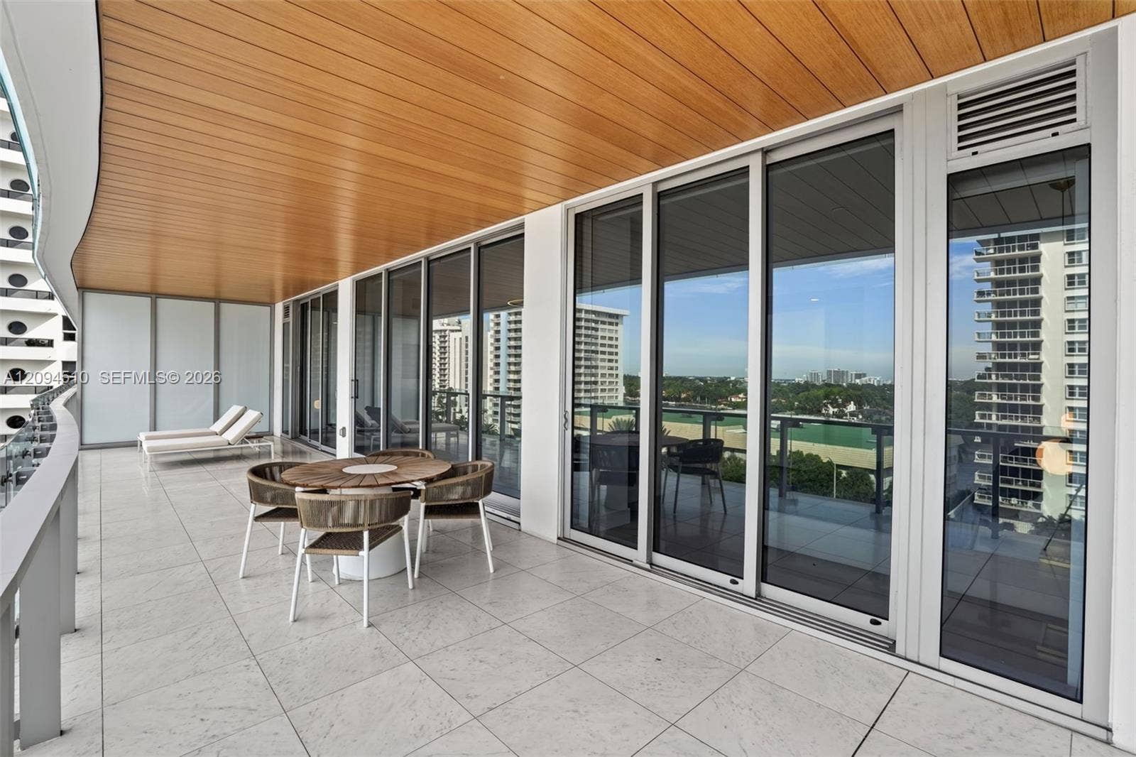 5775 Collins Avenue, #705, Miami Beach, FL 33140 Photo 22