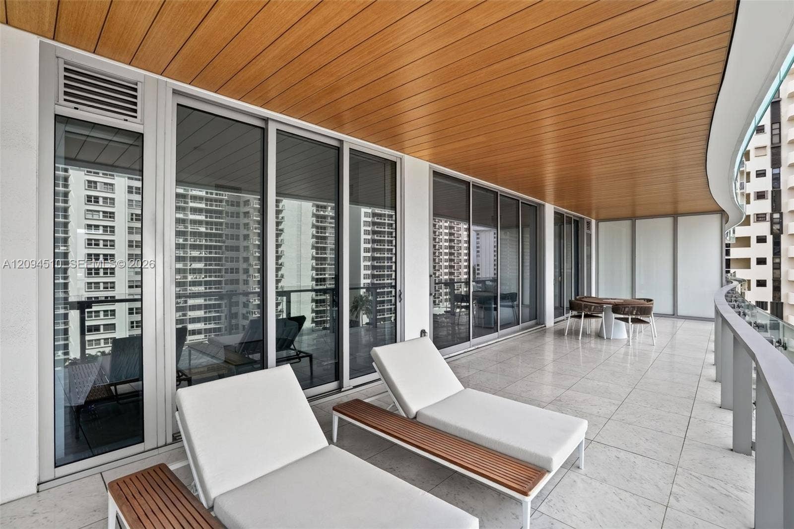 5775 Collins Avenue, #705, Miami Beach, FL 33140 Photo 23