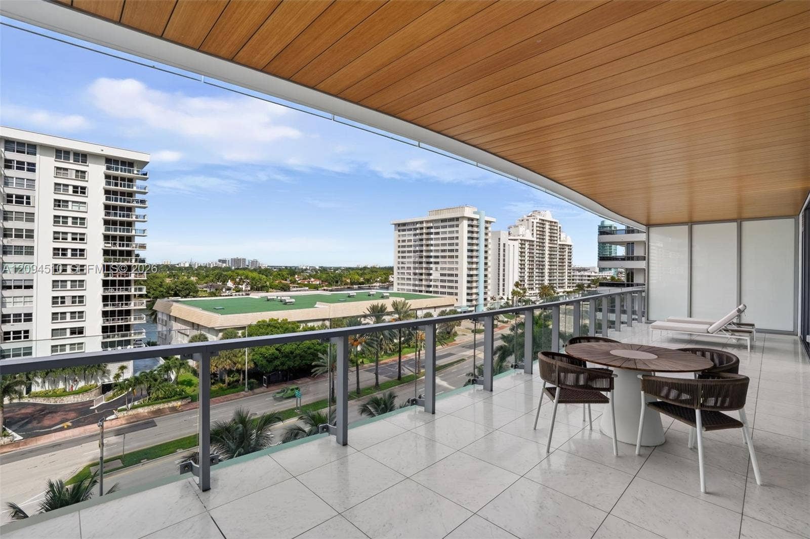 5775 Collins Avenue, #705, Miami Beach, FL 33140 Photo 4
