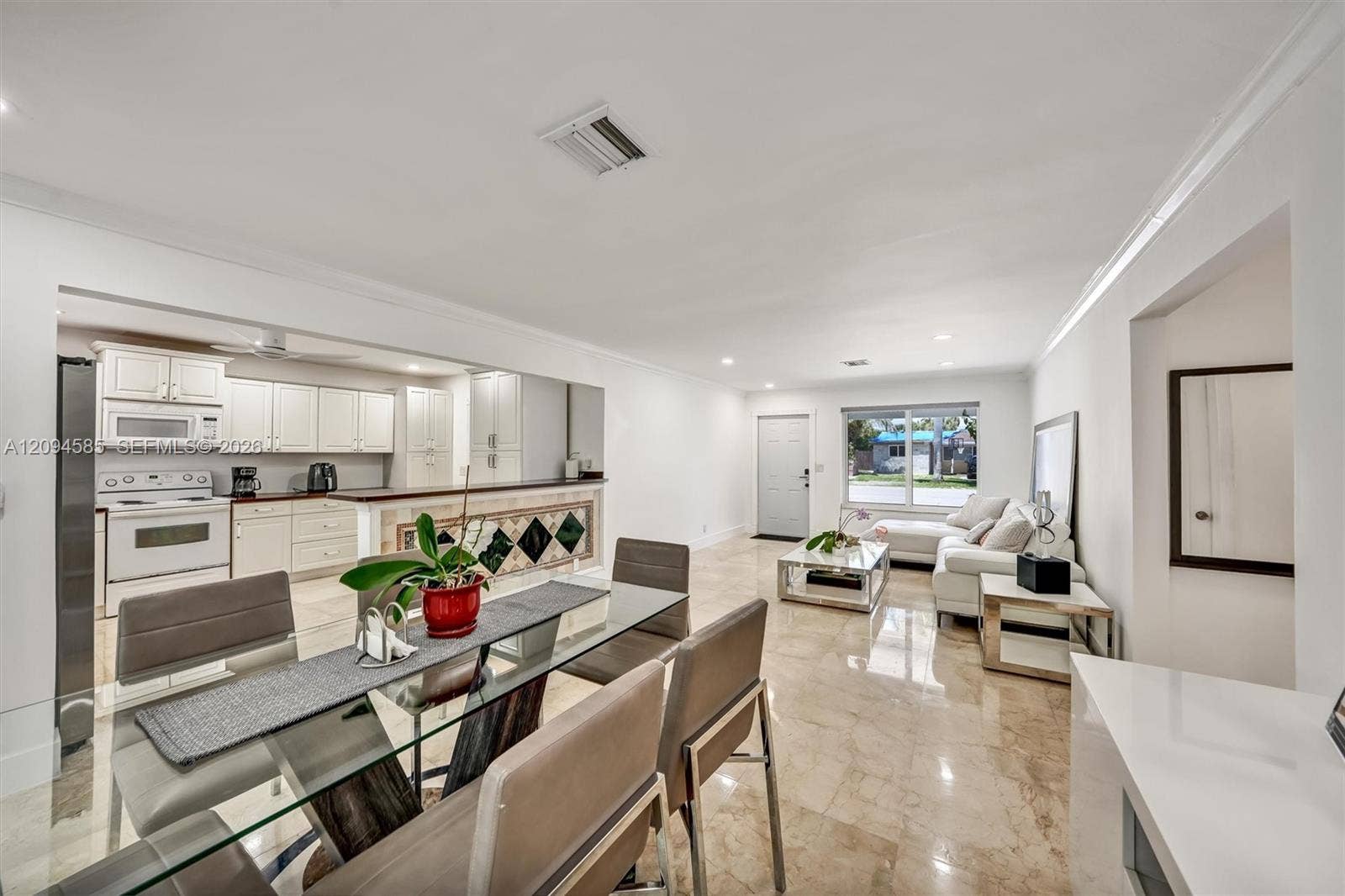 814 NE 4th Street, #814, Hallandale Beach, Hallandale Beach, FL 33009 Photo 7
