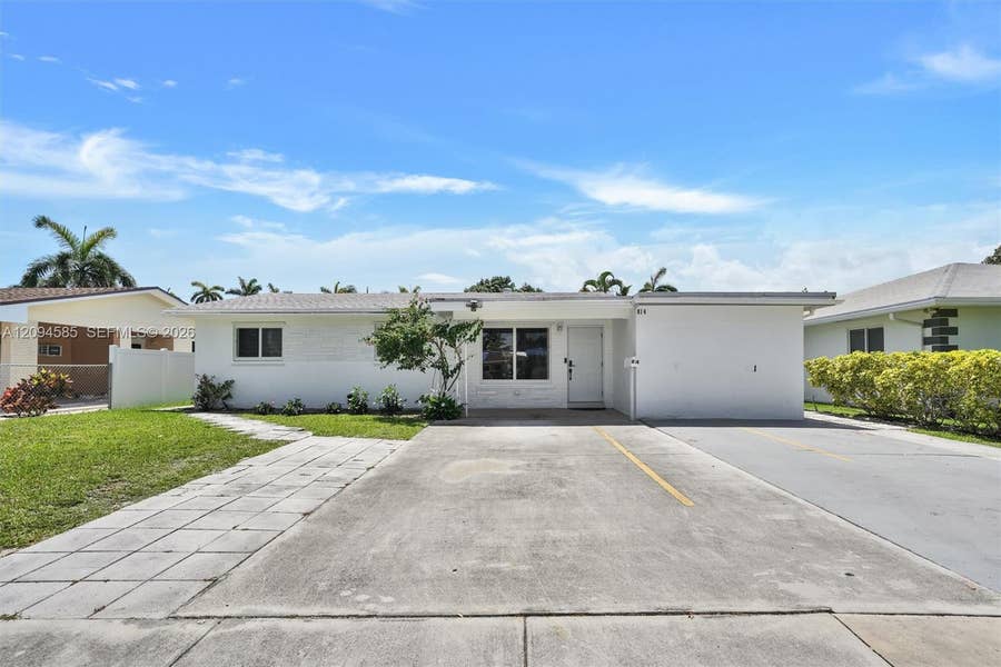 Property photo for 814 NE 4th Street, #814, Hallandale Beach, FL