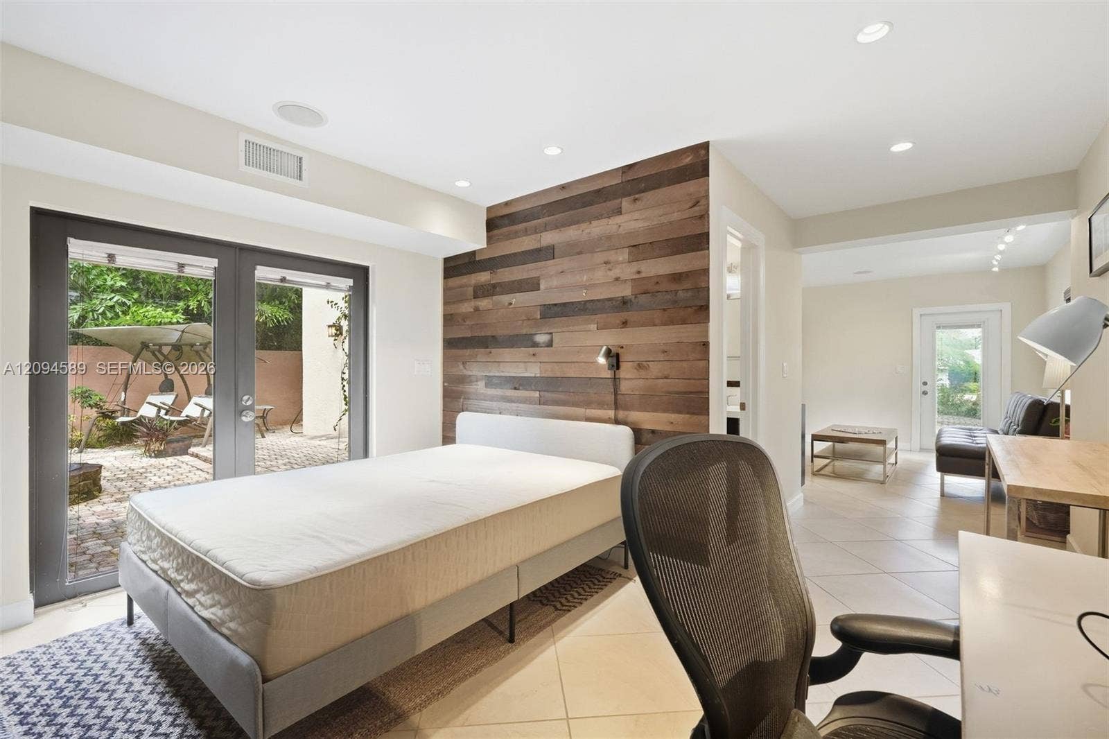 521 N Victoria Park Road, Fort Lauderdale, FL 33301 Photo 7